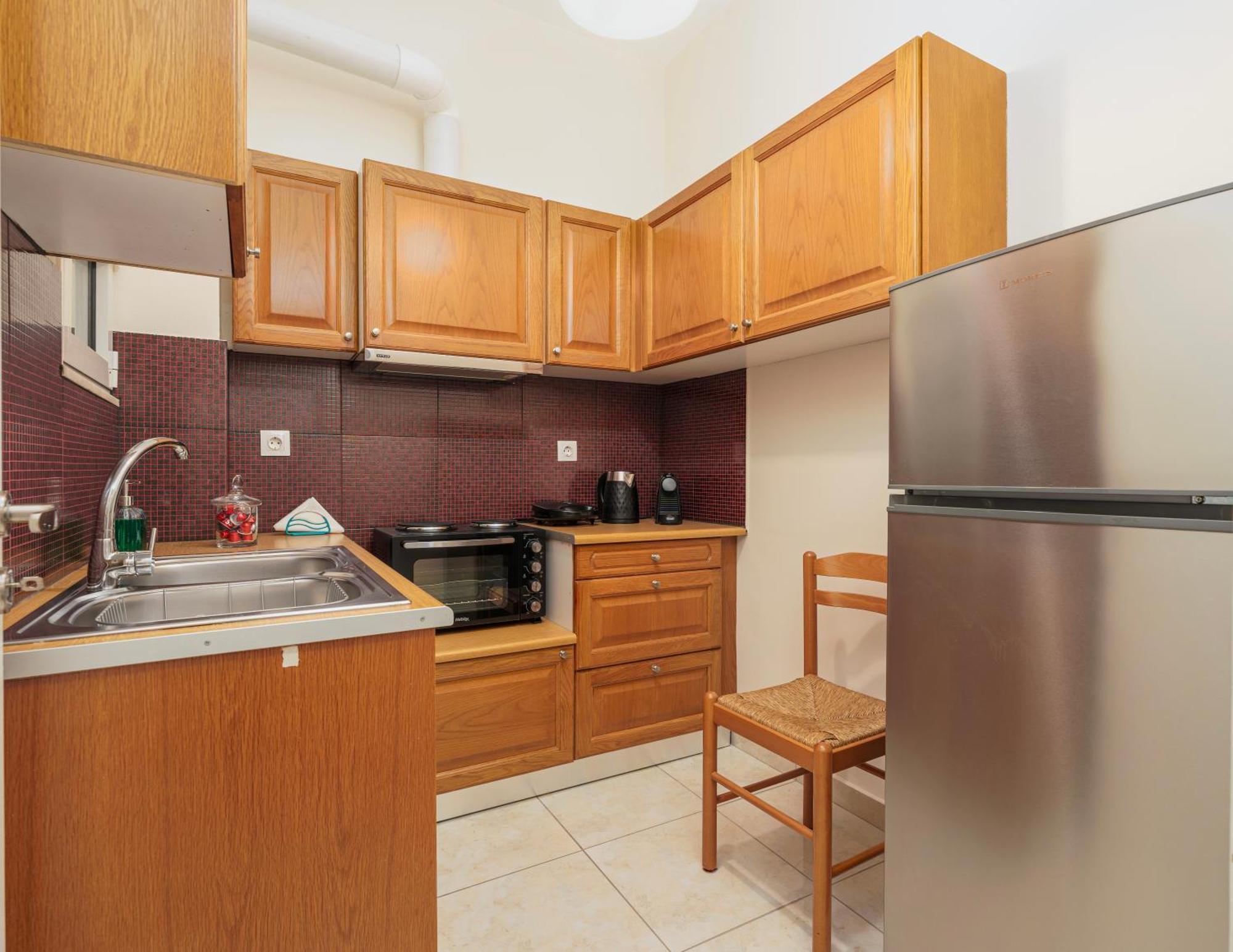 Nostos Apartment, With A Spacious Backyard Artemida  Esterno foto