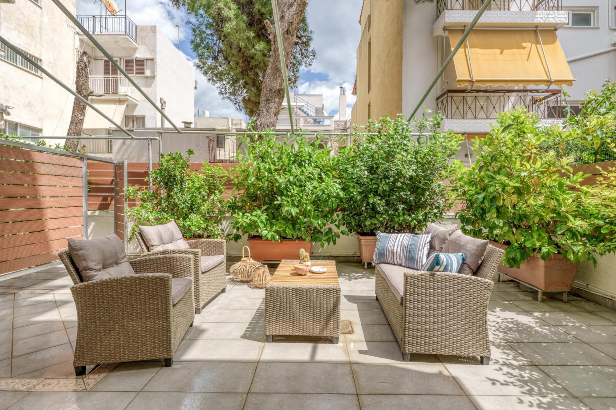 Nostos Apartment, With A Spacious Backyard Artemida  Esterno foto